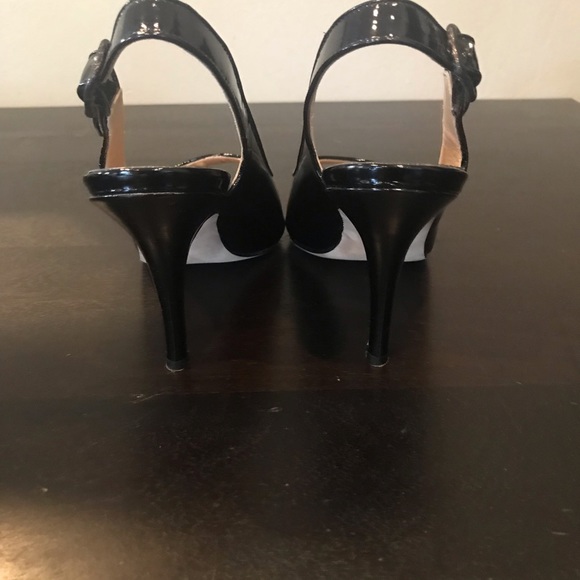 Manolo Blahnik “Score” Pumps, size 37.5 - Picture 2 of 5